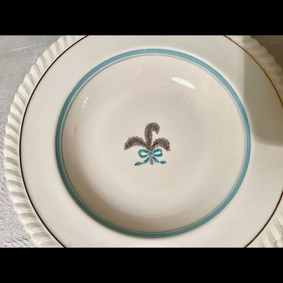 6 Vintage Johnson Bros Old English Rimmed Soup Bowls 8" × 1 - 1/4" Deep. - Picture 6 of 12